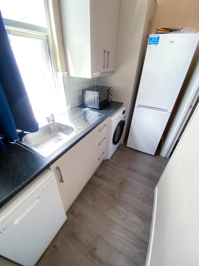 Stylish 1 Bedroom Flat In Wood Green London Ngoại thất bức ảnh