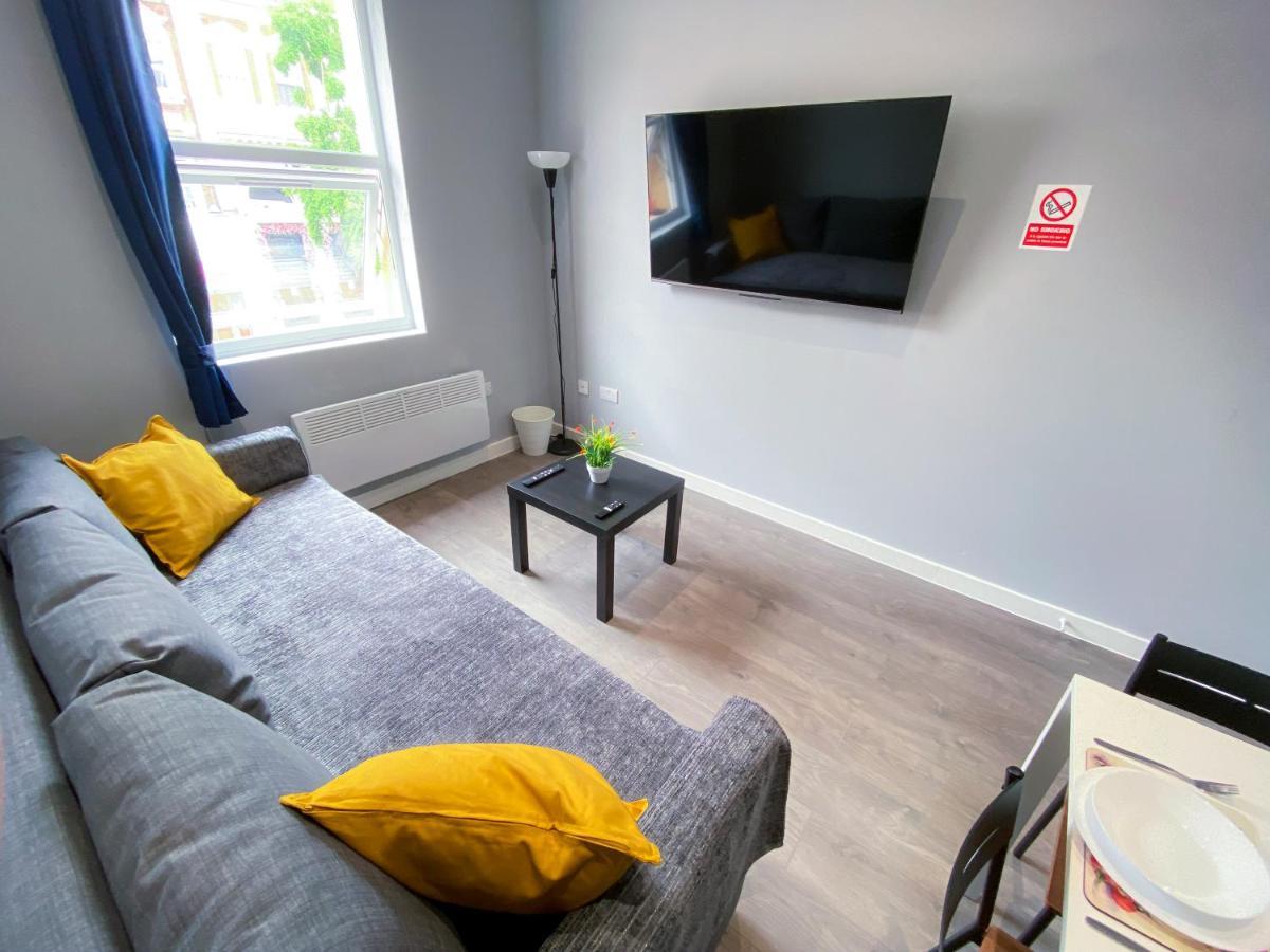 Stylish 1 Bedroom Flat In Wood Green London Ngoại thất bức ảnh